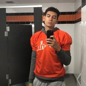 Meet your Posher, Luis